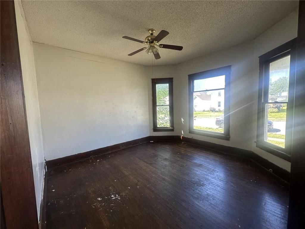 710 W 2nd Street — photo 8