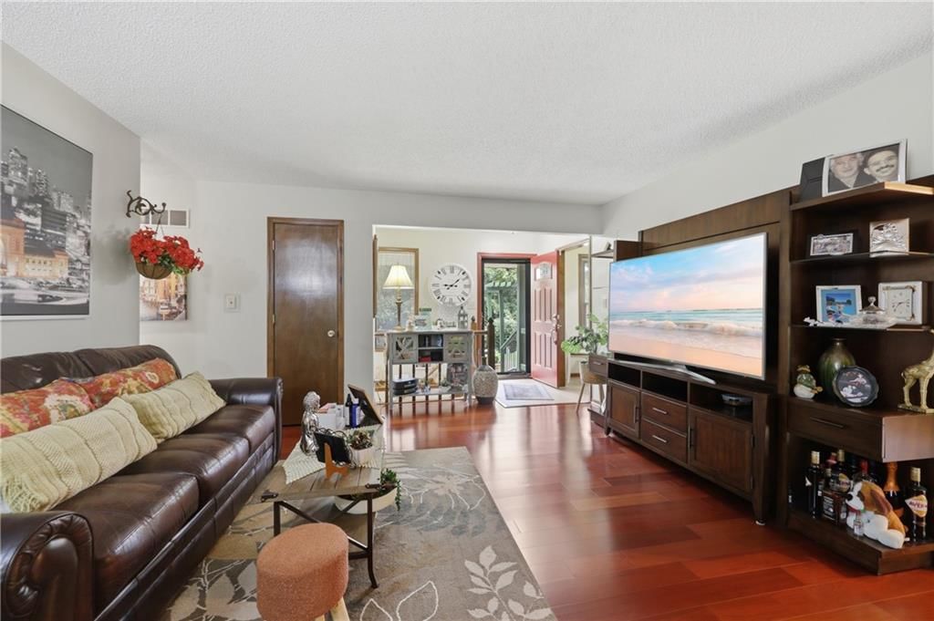 4680 N OLIVE Street — photo 3