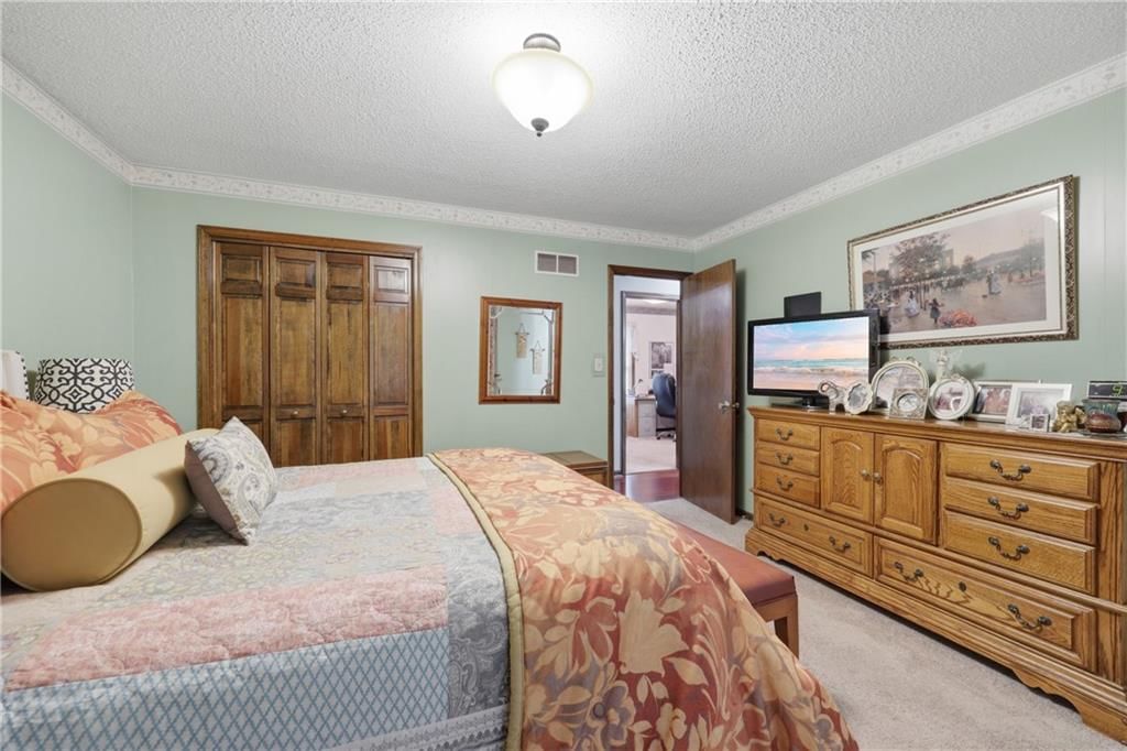 4680 N OLIVE Street — photo 13