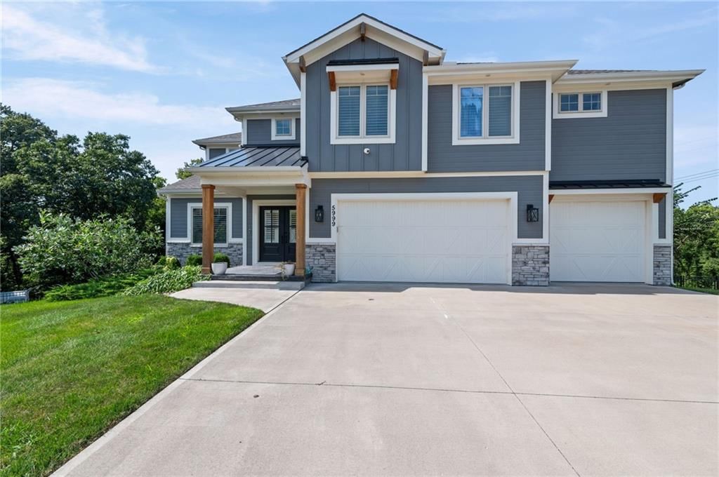 5999 N Oak Creek Court, Parkville, MO