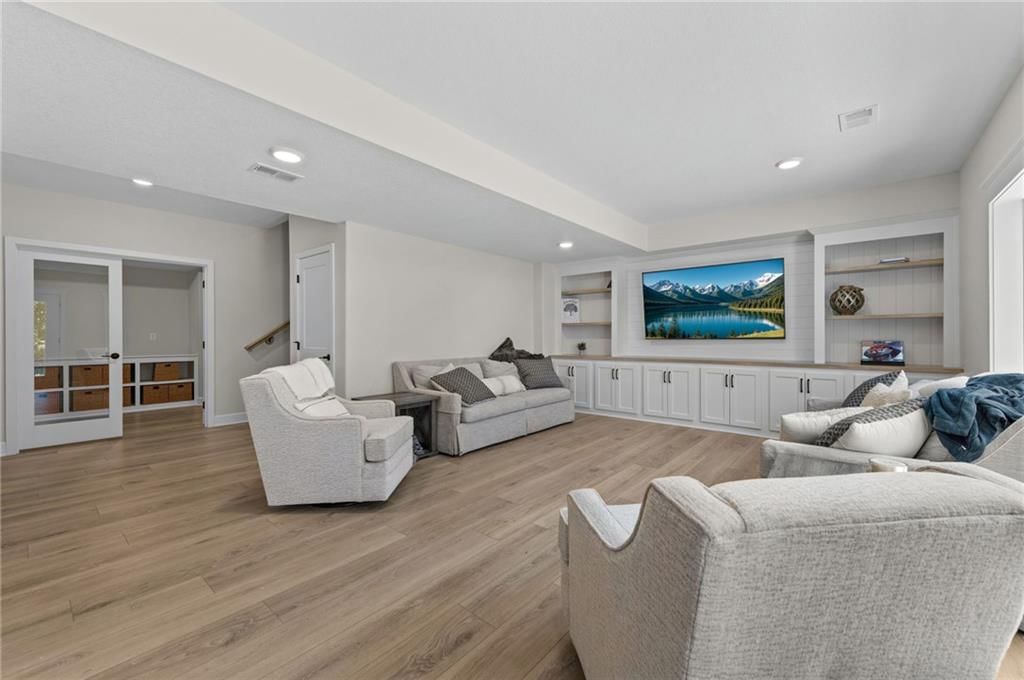 5999 N Oak Creek Court — photo 20