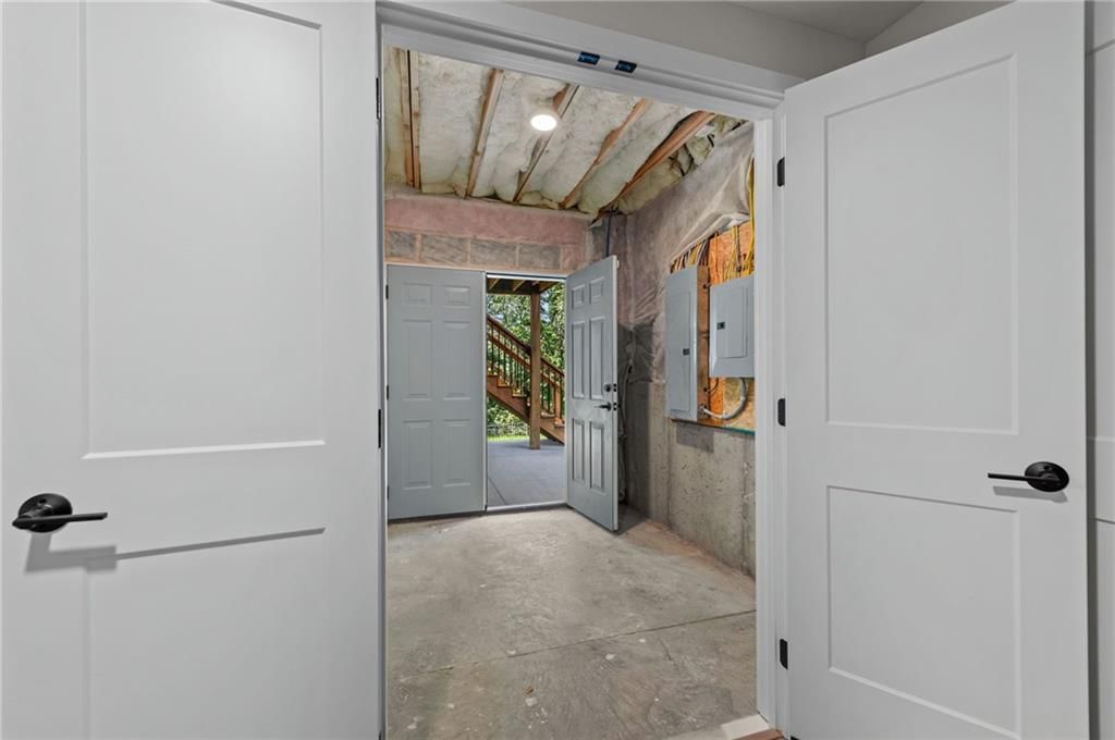 5999 N Oak Creek Court — photo 34