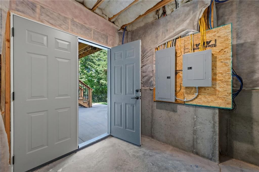 5999 N Oak Creek Court — photo 35