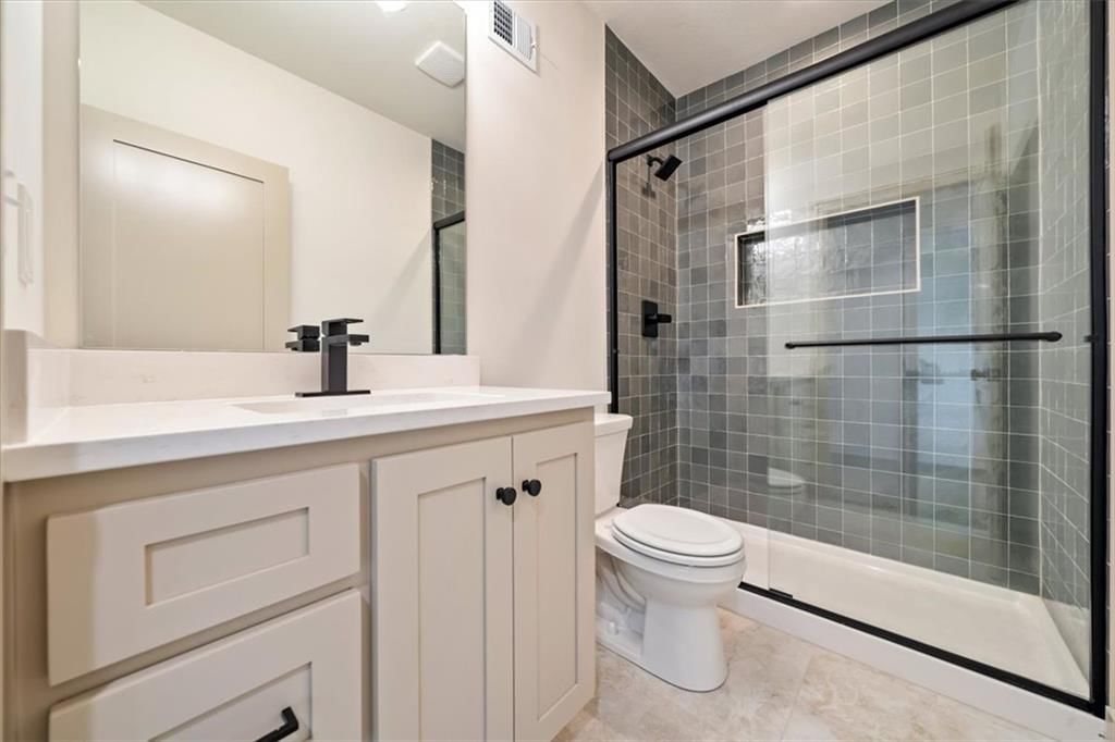 4012 NE Chapel Ridge Place — photo 25