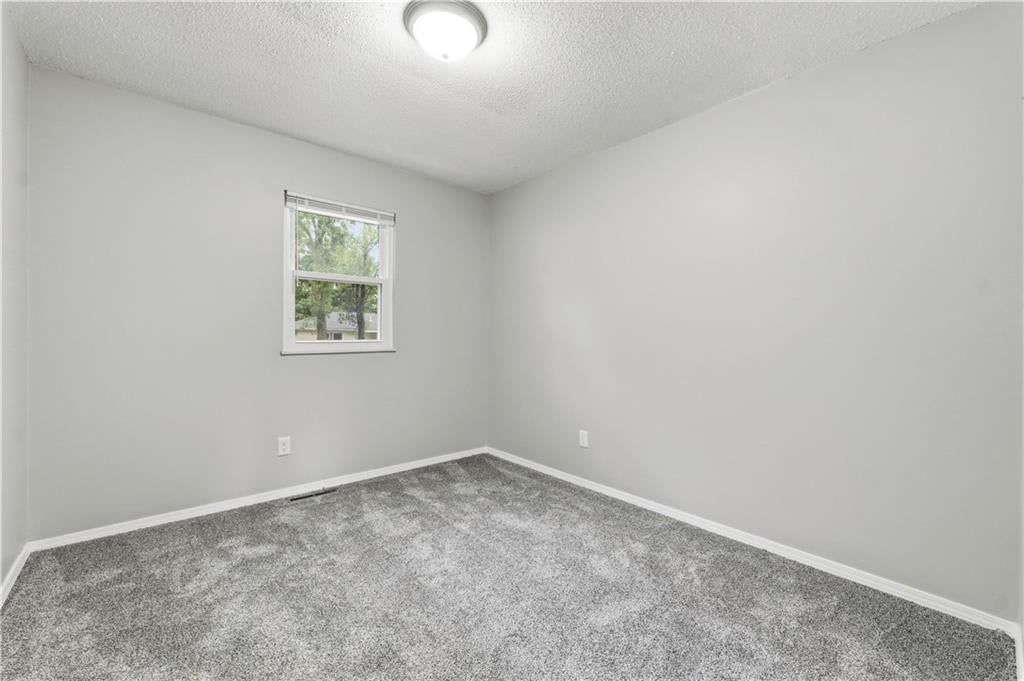 115 Brian Avenue — photo 16