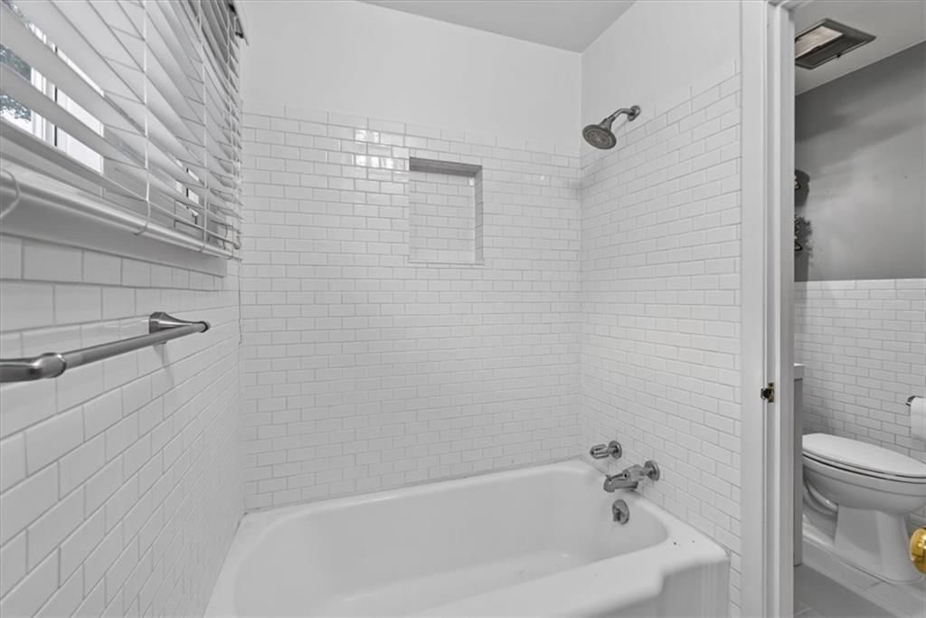 5714 W 77th Terrace — photo 15