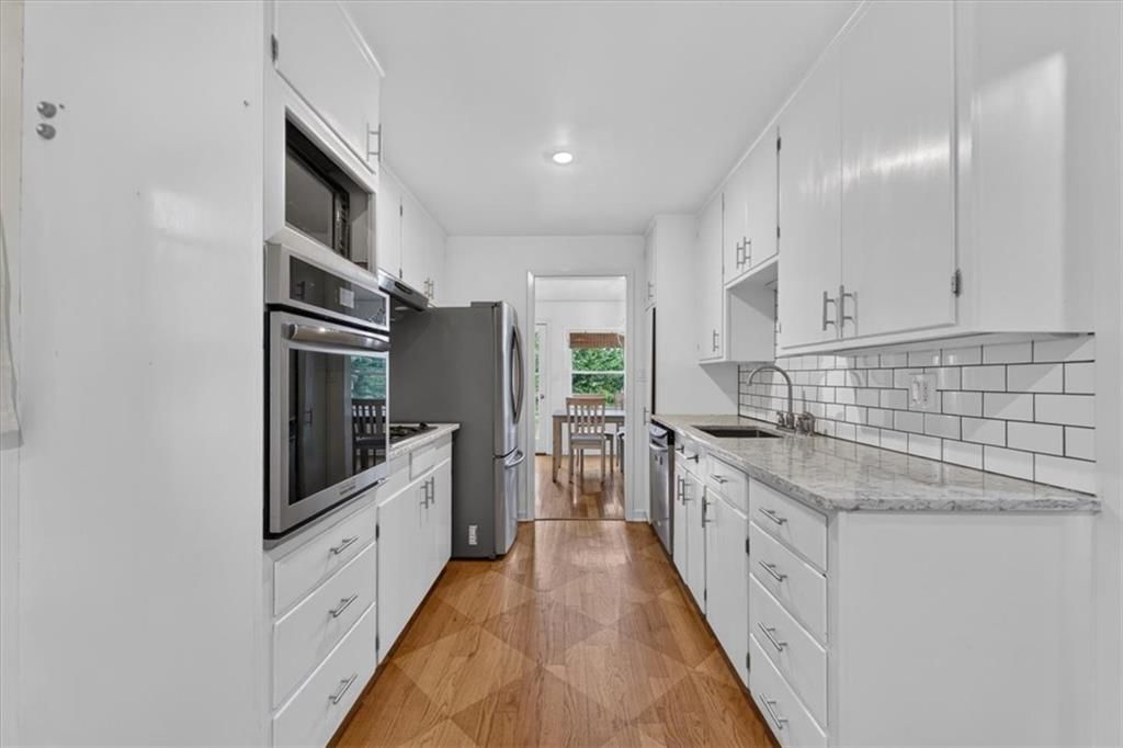 5714 W 77th Terrace — photo 16