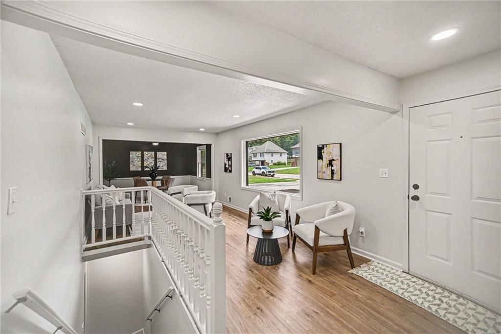 300 N Woodson Drive — photo 5
