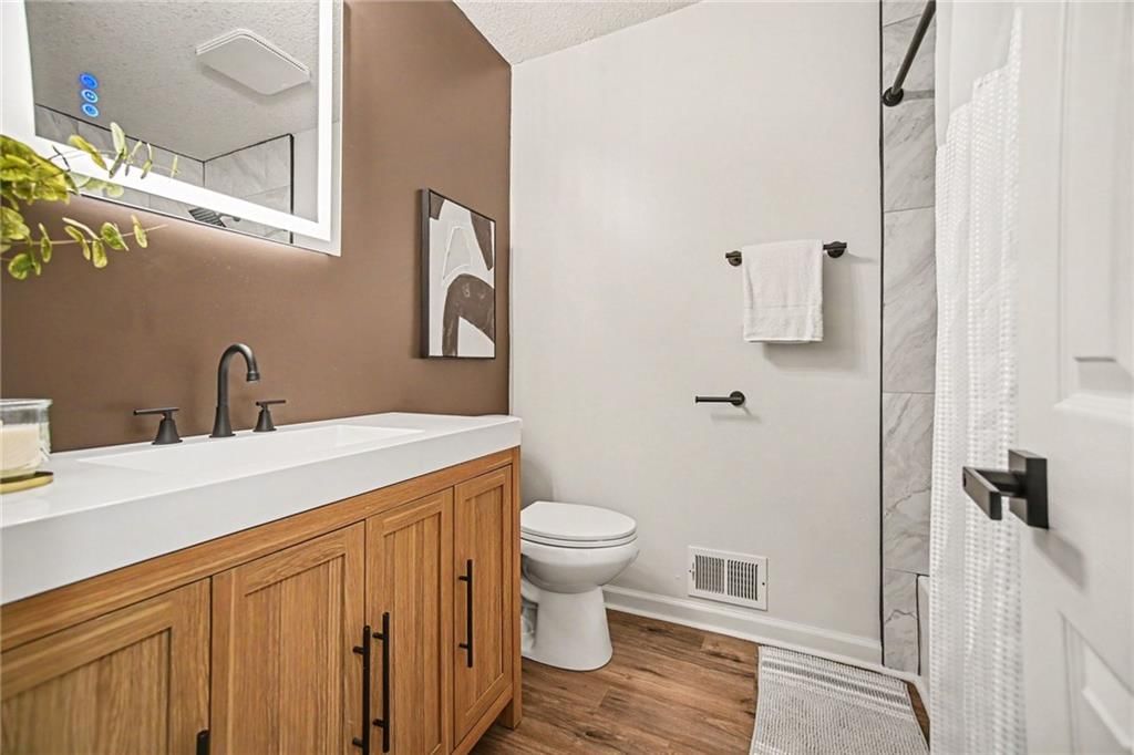 300 N Woodson Drive — photo 23