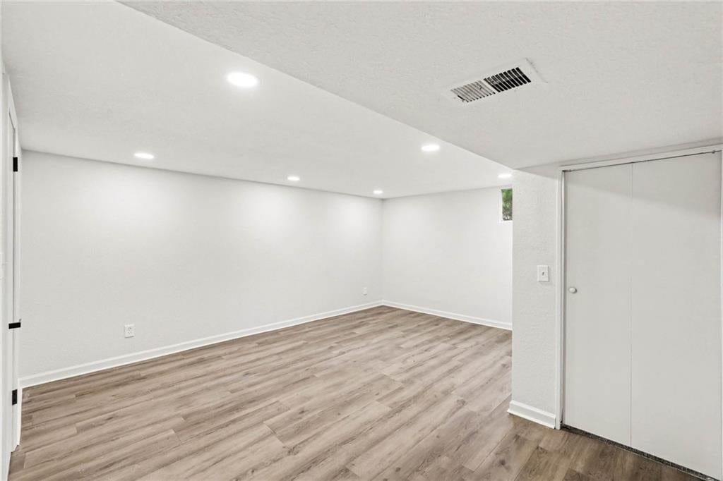 300 N Woodson Drive — photo 31