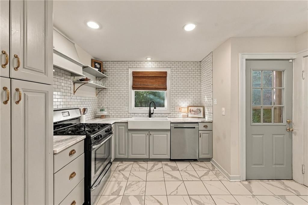 6230 Valley Road, Kansas City, MO: listing photo 2