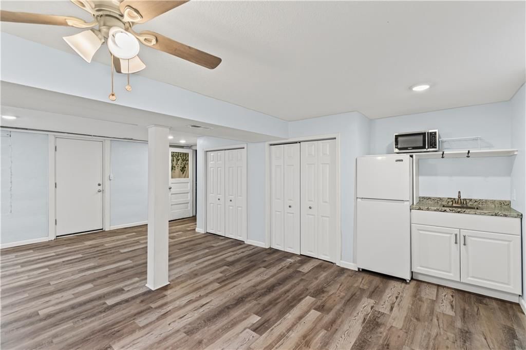 6104 N Euclid Avenue — photo 3