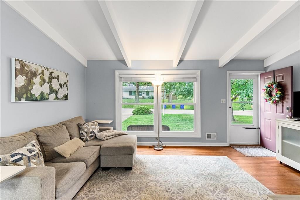6104 N Euclid Avenue — photo 21
