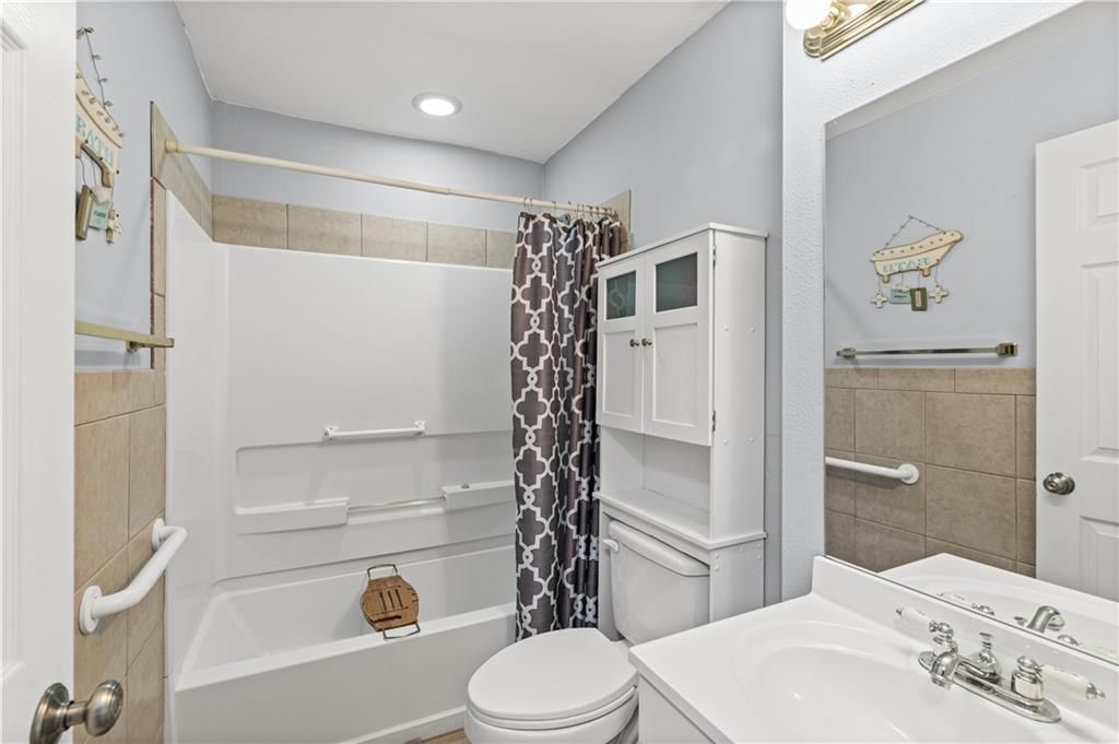 6104 N Euclid Avenue — photo 29