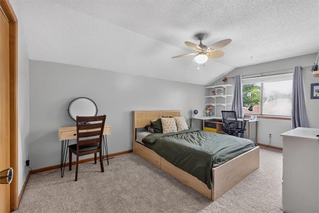 1027 NE Mulberry Street — photo 30