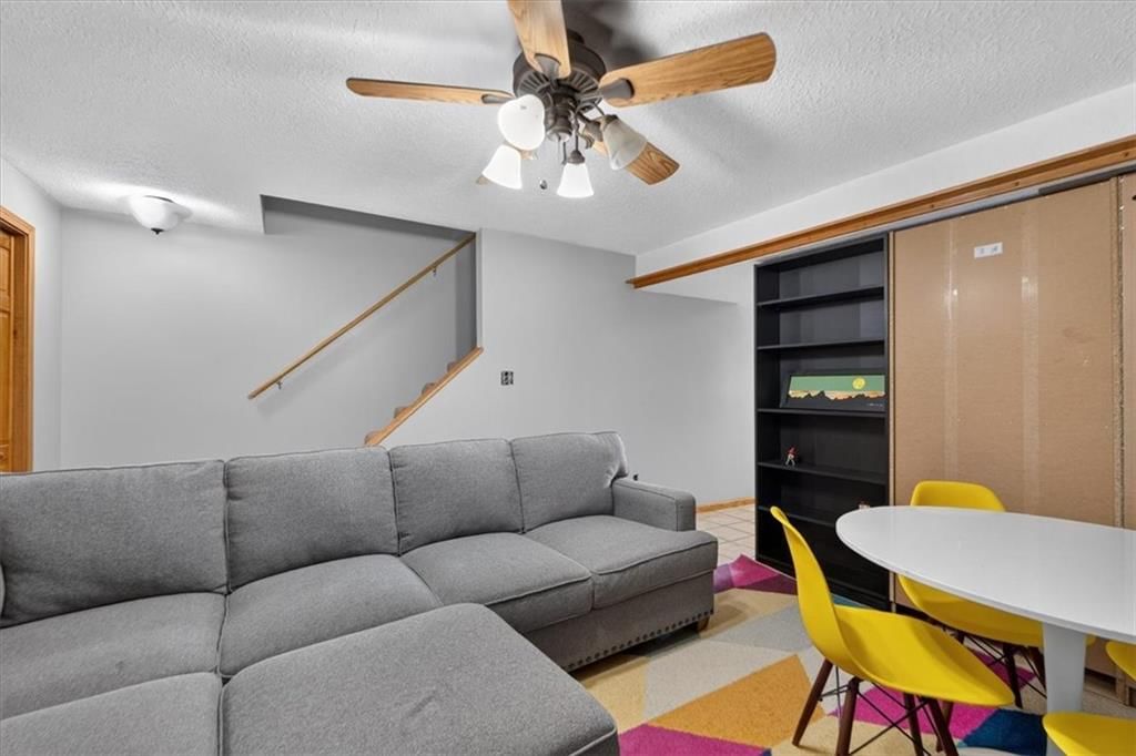 1027 NE Mulberry Street — photo 37