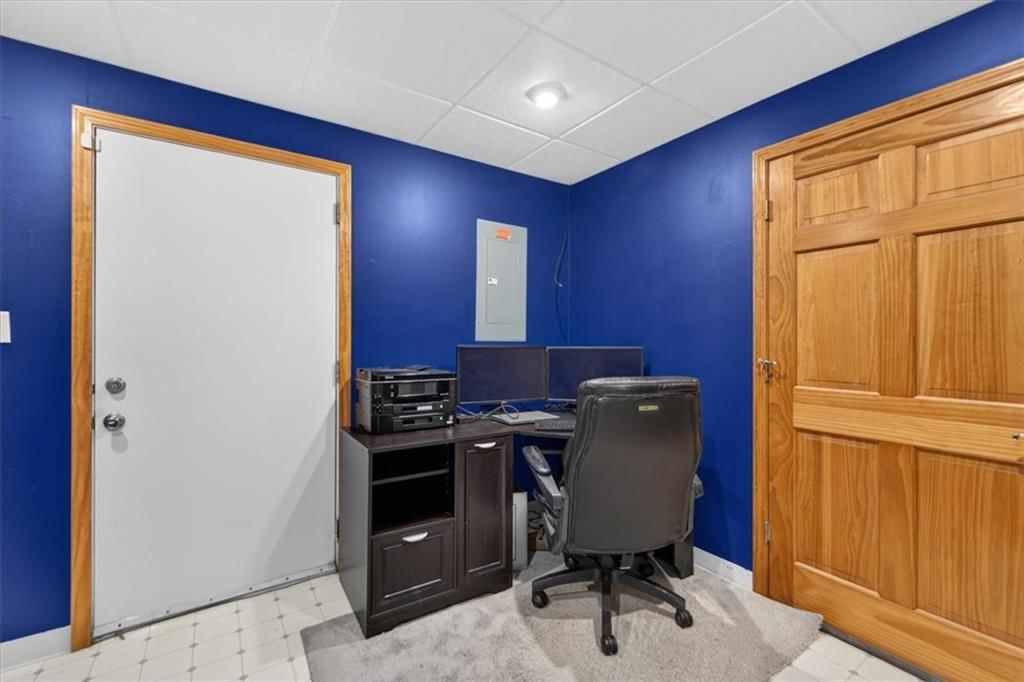 1027 NE Mulberry Street — photo 47