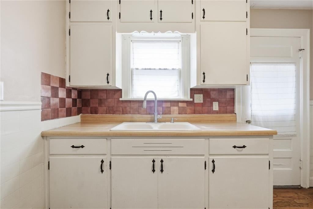 3418 Everett Avenue — photo 14