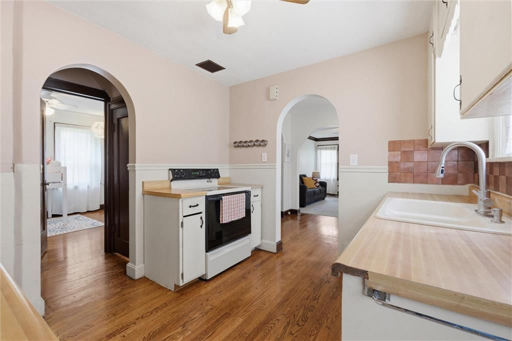 3418 Everett Avenue — photo 15