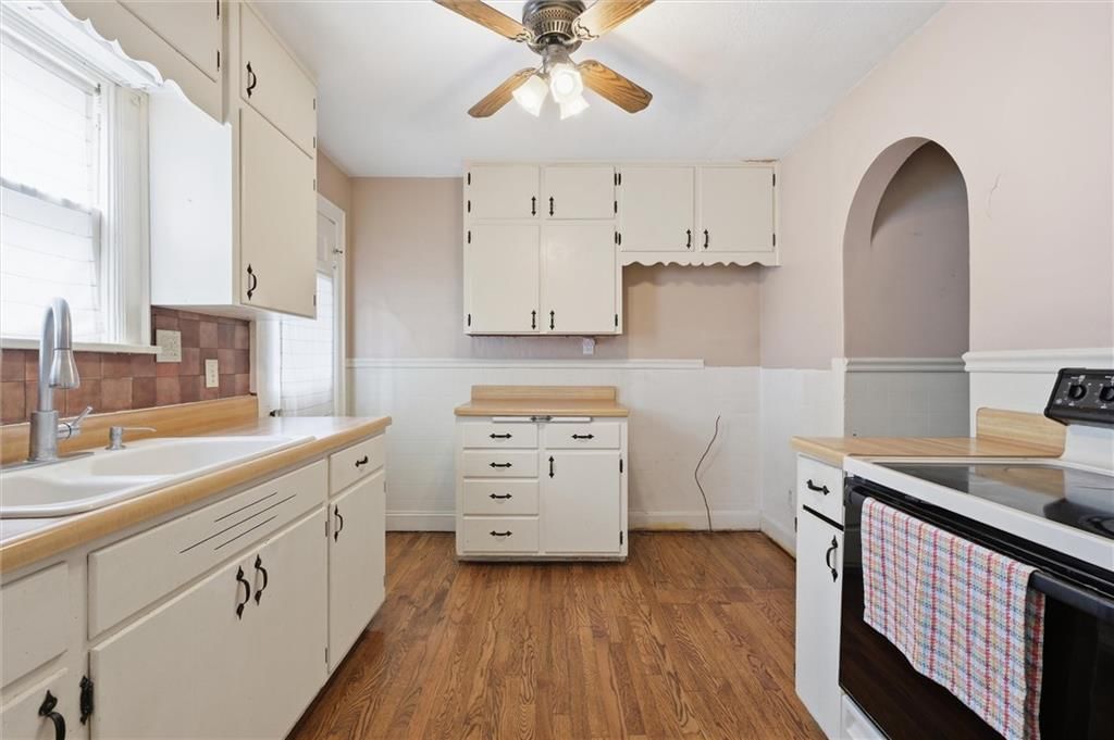 3418 Everett Avenue — photo 16