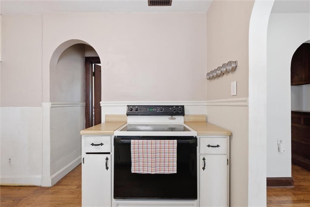 3418 Everett Avenue — photo 17