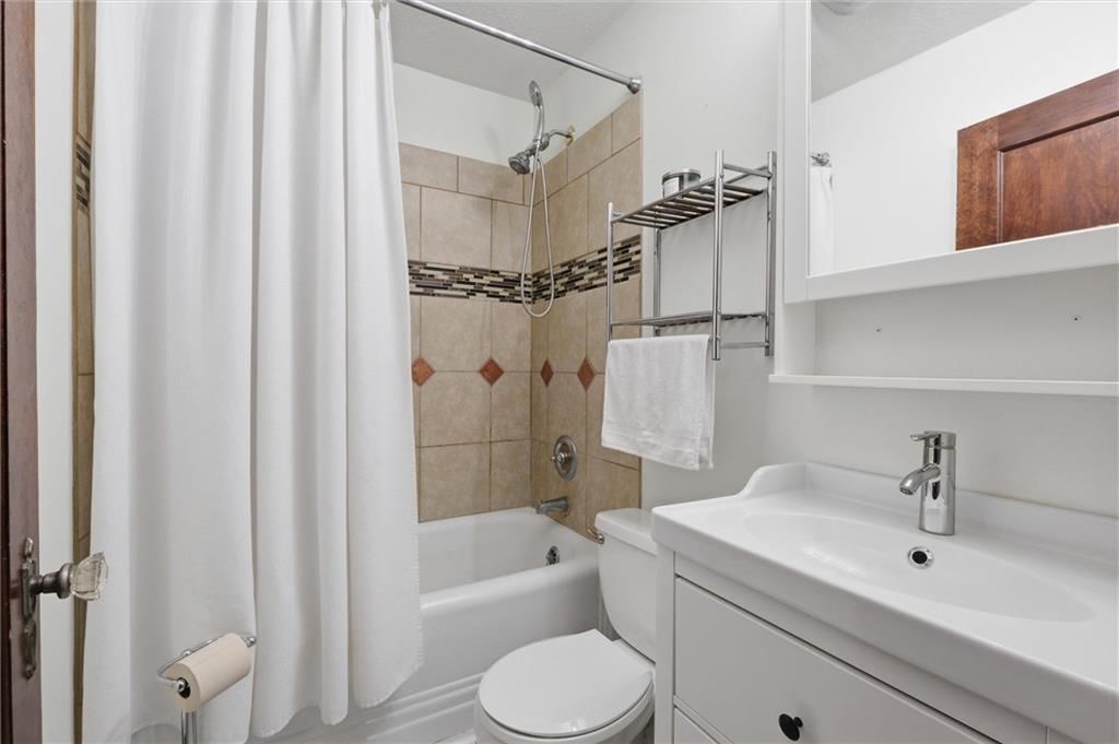 3418 Everett Avenue — photo 22