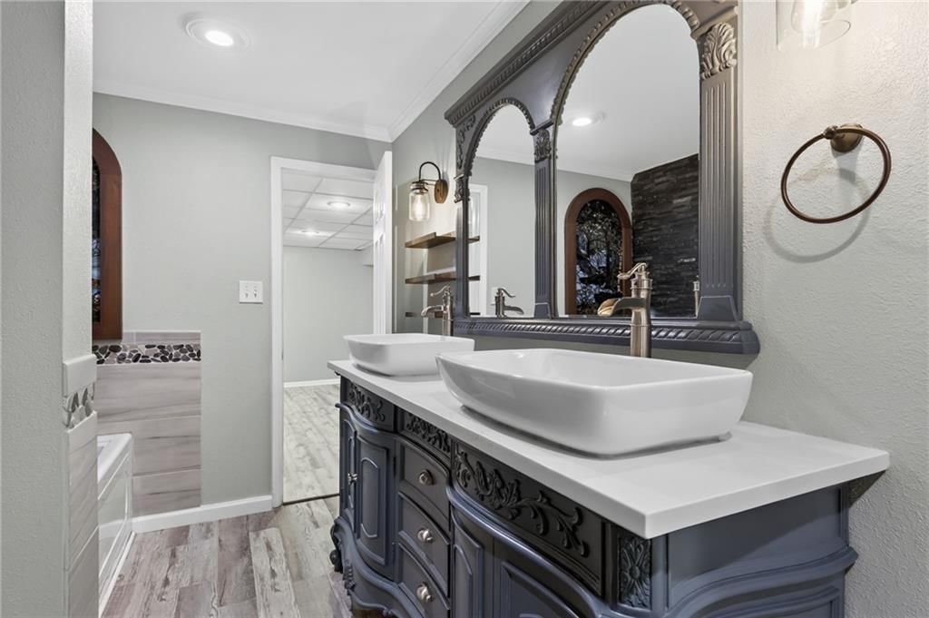 9921 W 67th Street — photo 38