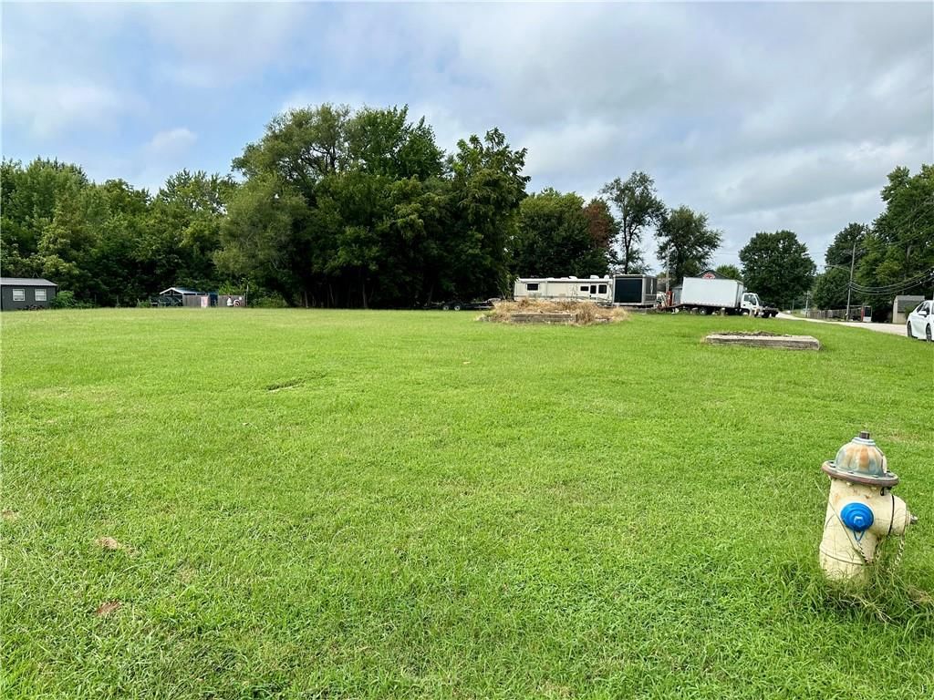 W 8th and Howenstein Street — photo 1