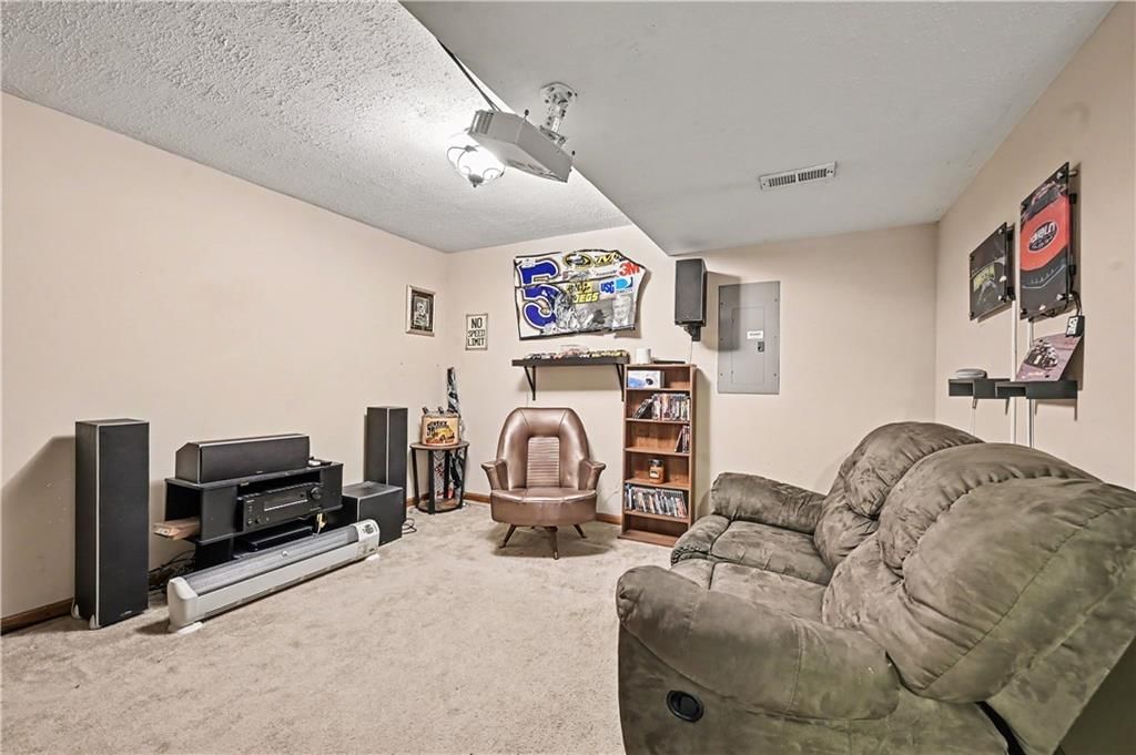 18713 Primrose Street — photo 20