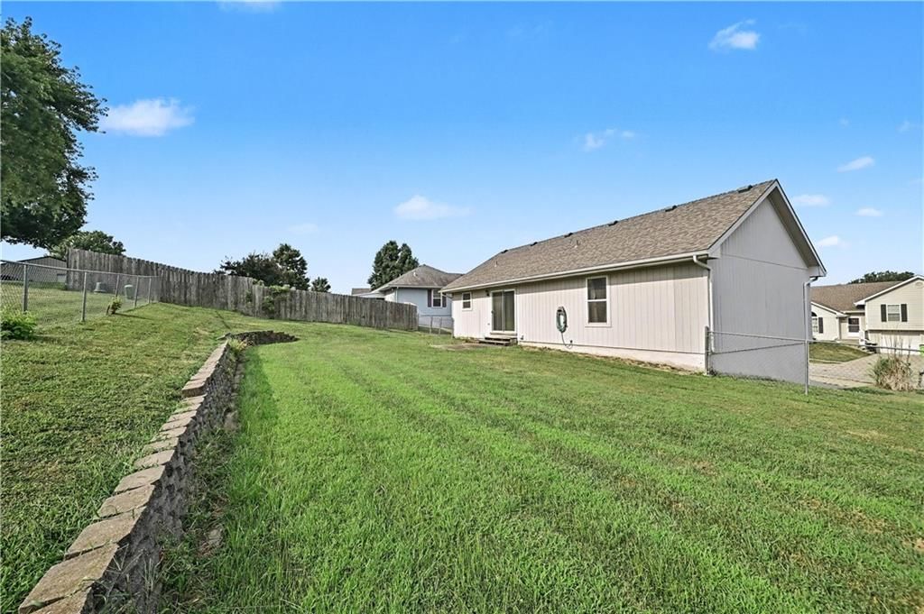 18713 Primrose Street — photo 23