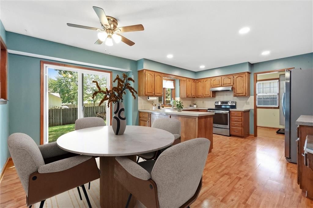 Photo 10 of 54 - 3600 SW 22nd Street, Blue Springs, MO 64015