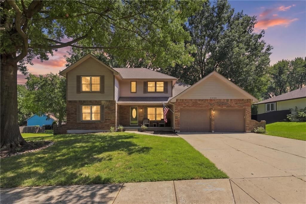 Photo 3 of 54 - 3600 SW 22nd Street, Blue Springs, MO 64015