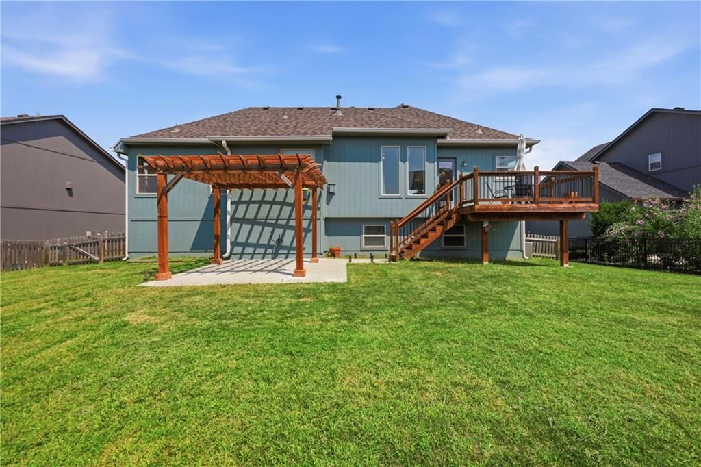 805 Bellflower Lane — photo 25