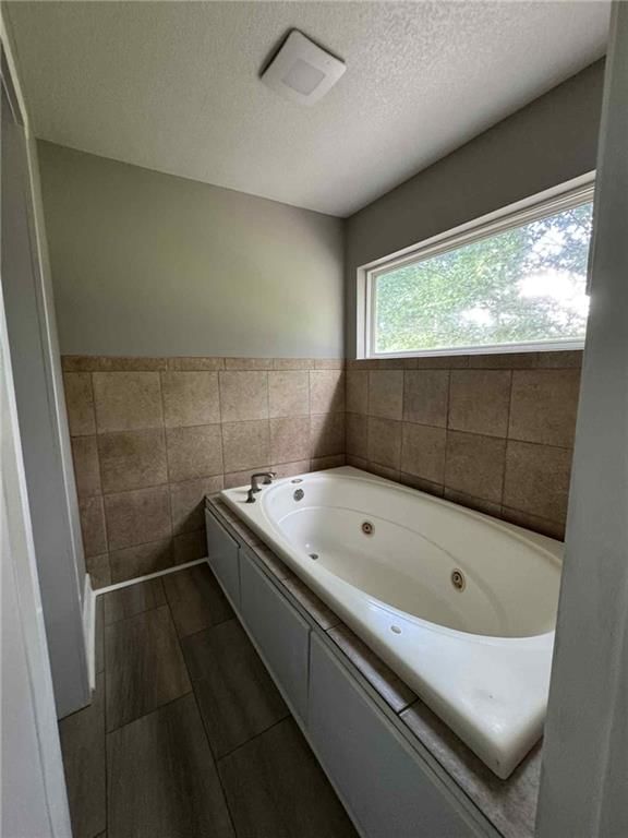 1836 Freeman Avenue — photo 7