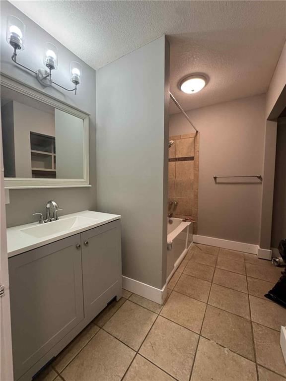 1836 Freeman Avenue — photo 11
