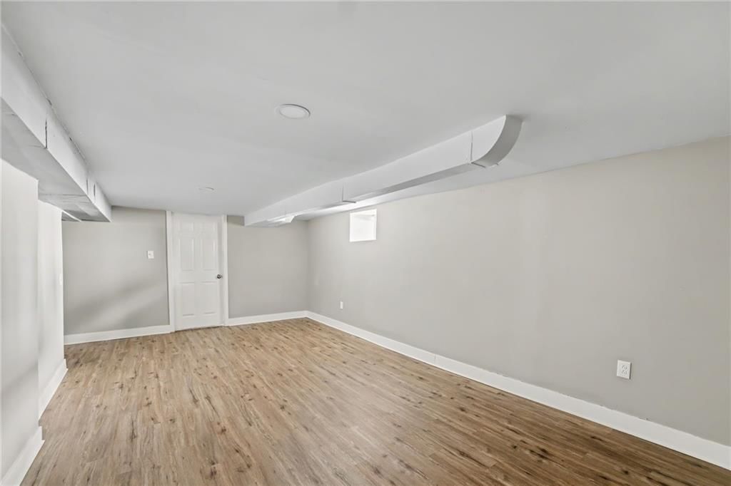 1836 Freeman Avenue — photo 17
