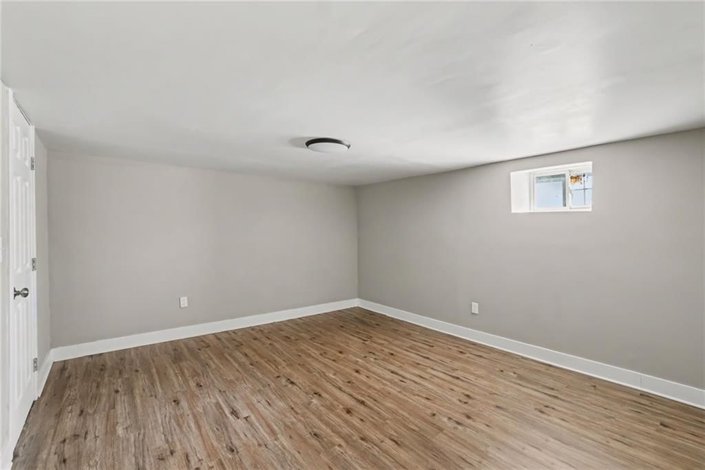 1836 Freeman Avenue — photo 18