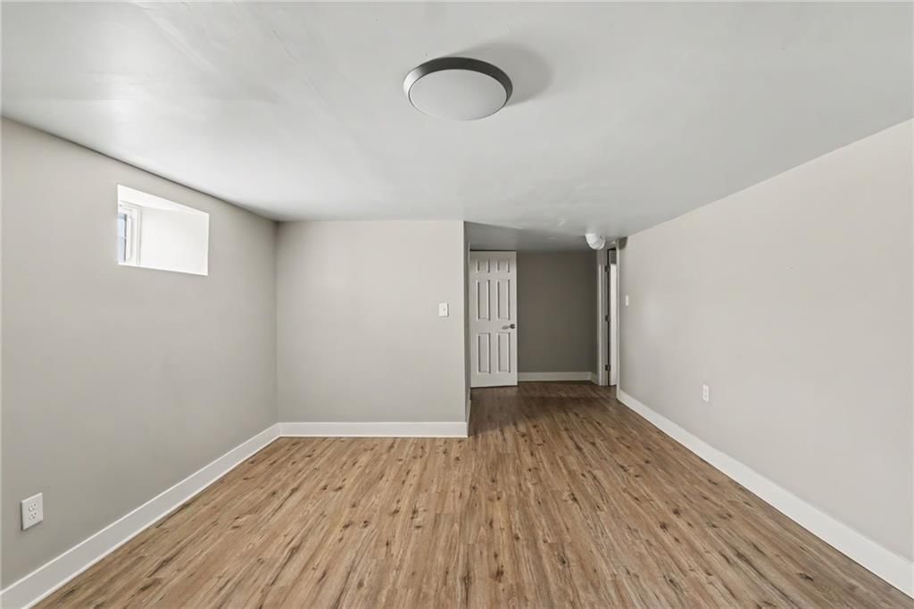 1836 Freeman Avenue — photo 19