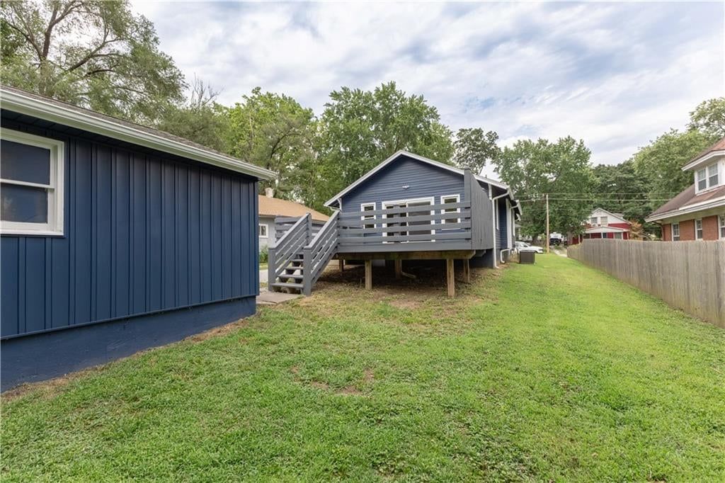 116 S Ash Avenue — photo 16