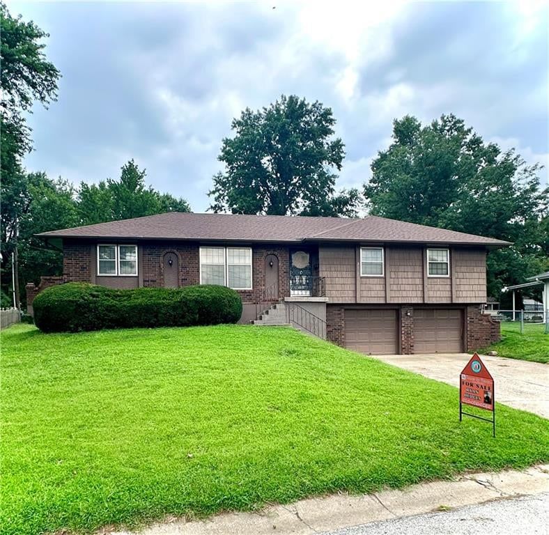 3026 S Kendall Drive — photo 1