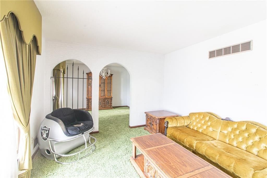3026 S Kendall Drive — photo 4