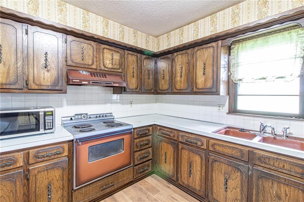 3026 S Kendall Drive — photo 9