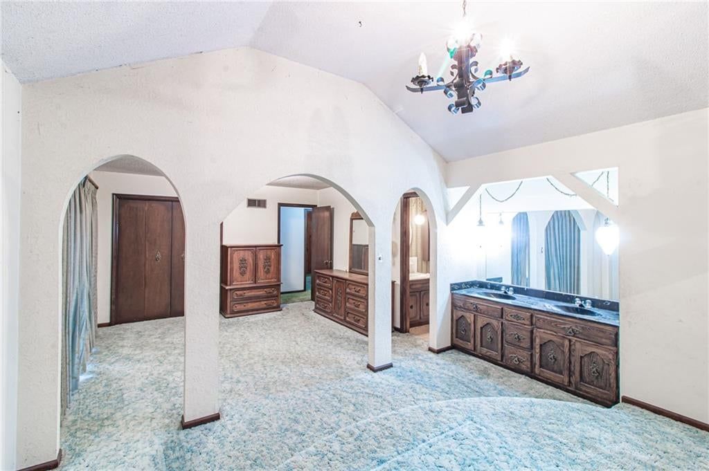 3026 S Kendall Drive — photo 16