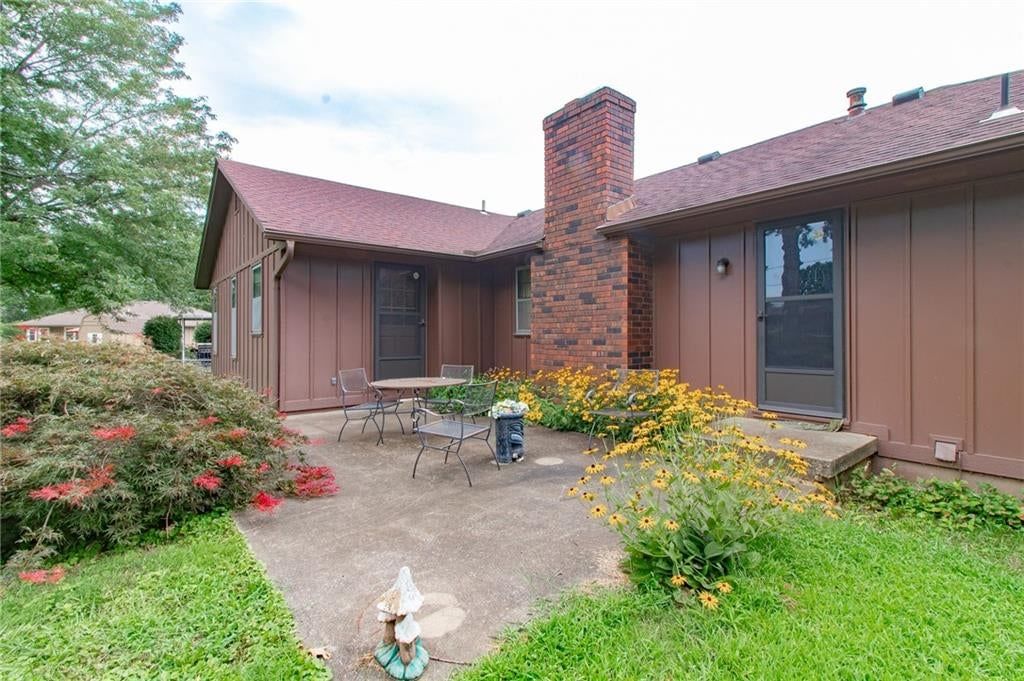 3026 S Kendall Drive — photo 32