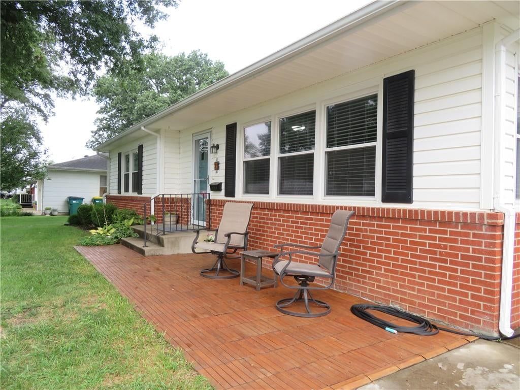 12 Holly Lane — photo 2