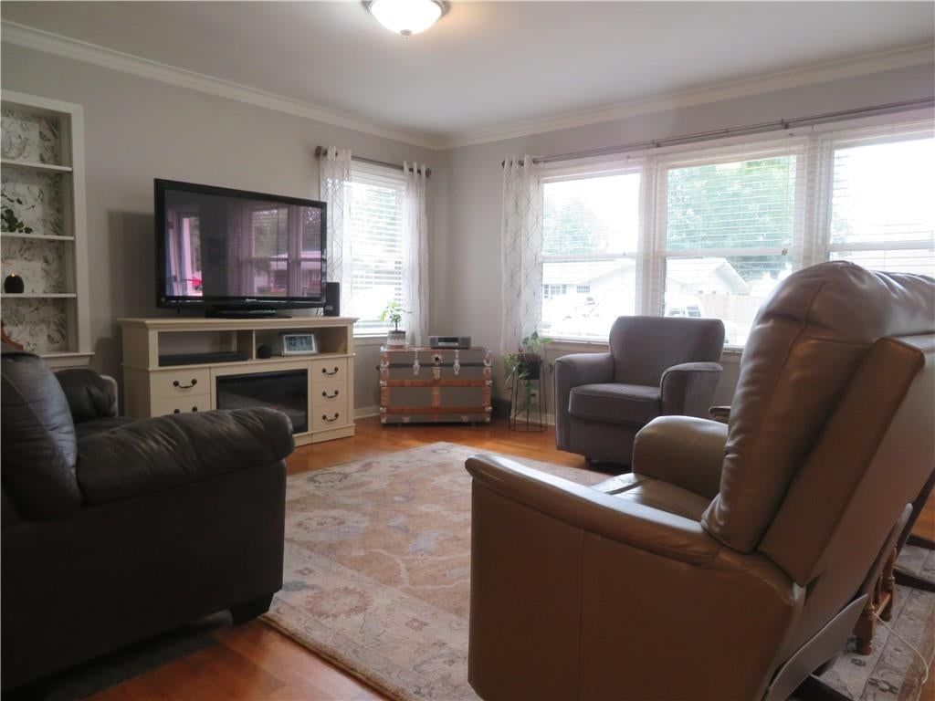 12 Holly Lane — photo 4