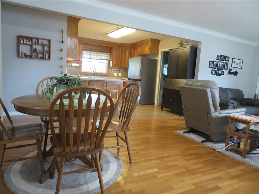 12 Holly Lane — photo 8