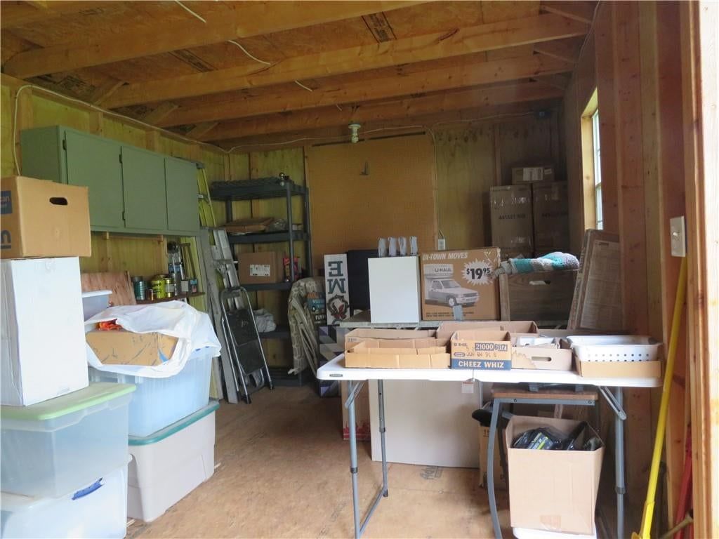 12 Holly Lane — photo 32