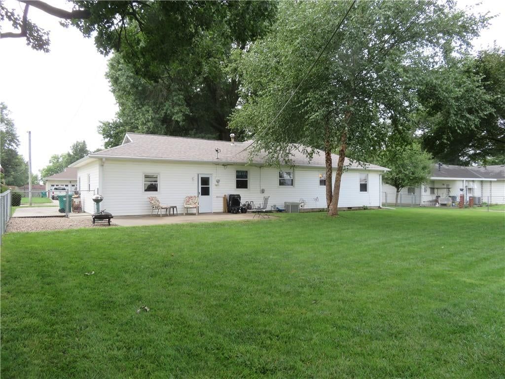 12 Holly Lane — photo 37