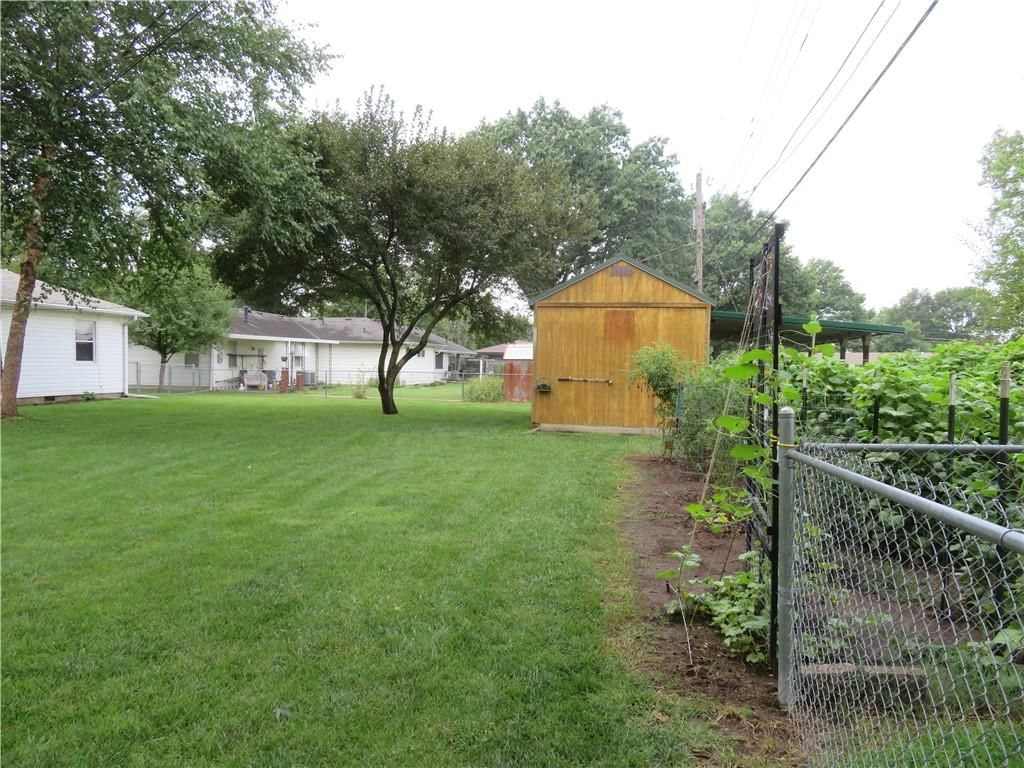 12 Holly Lane — photo 41